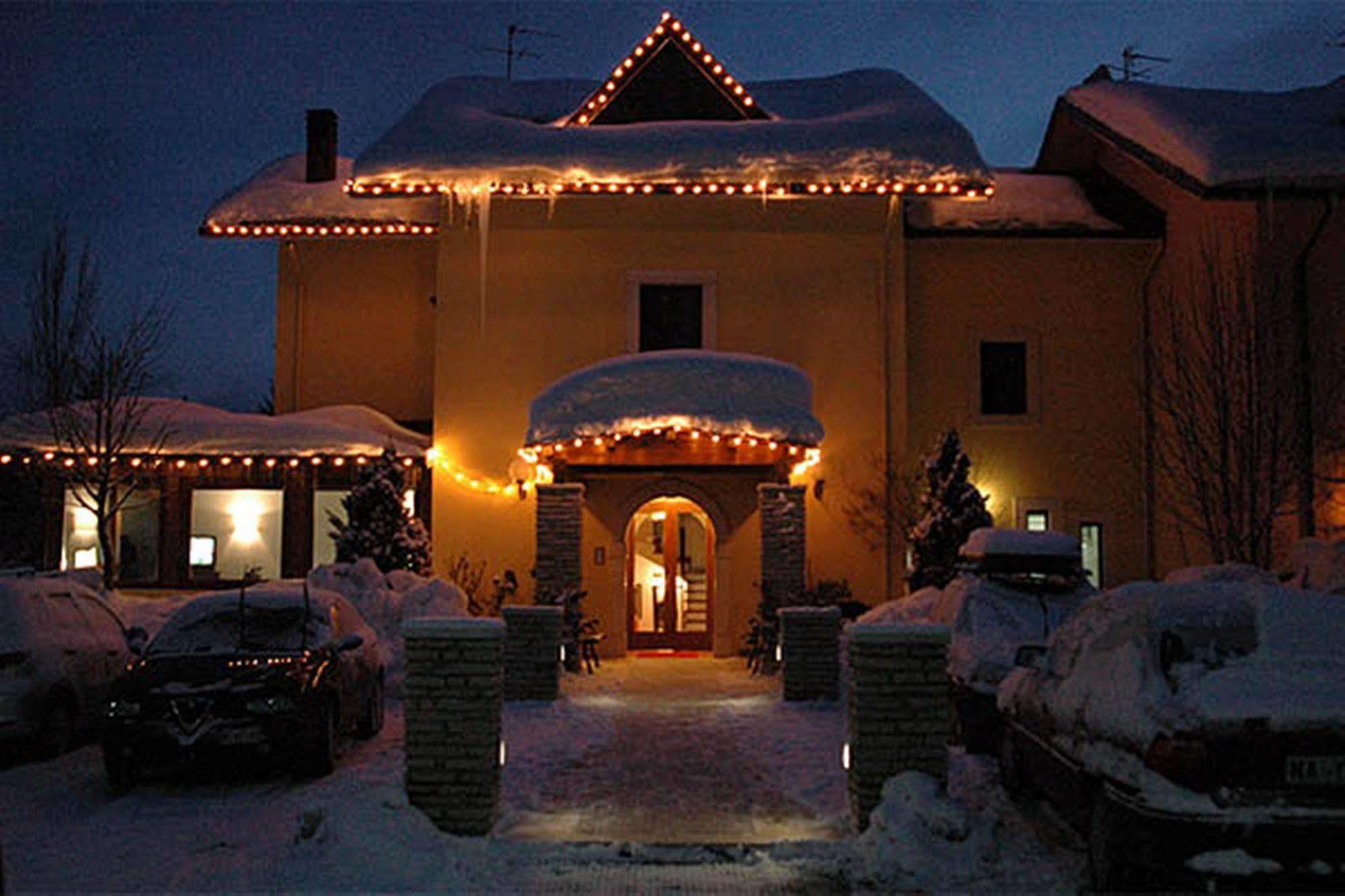 Hotel Valle Dell' Oro Pescasseroli Extérieur photo